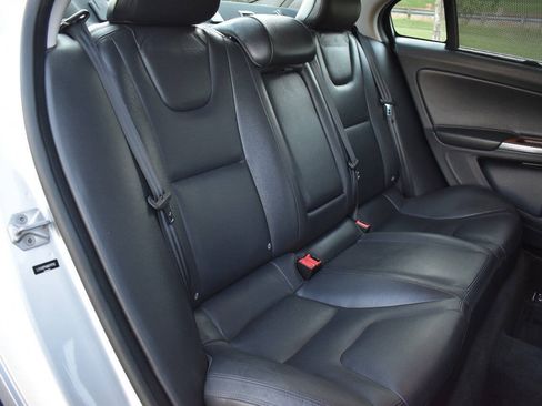 Used 2016 Volvo S60 T5 Inscription Platinum FWD image 18