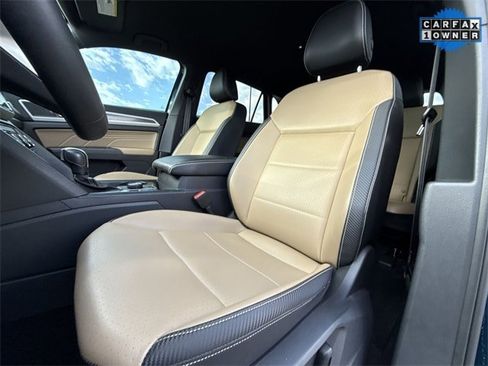 Used 2022 Volkswagen Atlas Cross Sport SE image 11