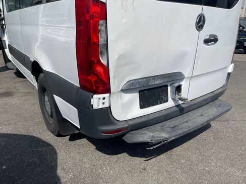 Used 2020 Mercedes-Benz Sprinter 2500 image 4