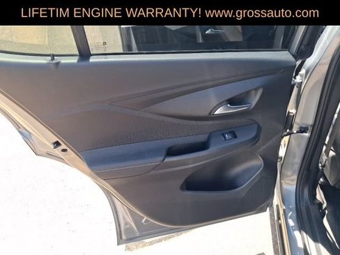 Used 2025 Buick Envista Avenir FWD image 24