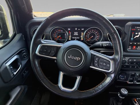 Used 2021 Jeep Gladiator Overland AWD/4WD image 13