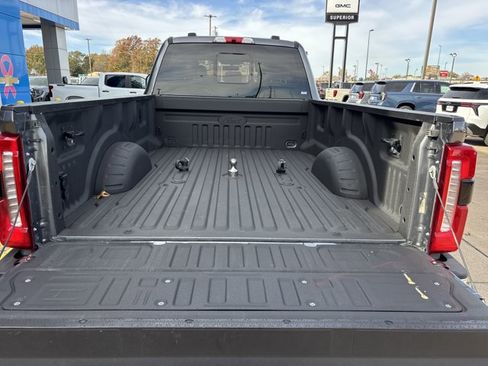 Used 2023 Ford F350 Lariat w/ Chrome Package image 5