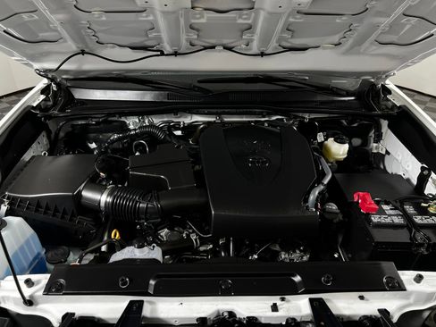 Certified 2023 Toyota Tacoma SR5 RWD image 9