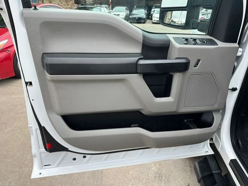 Used 2019 Ford F250 XL w/ Power Equipment Group AWD/4WD image 27
