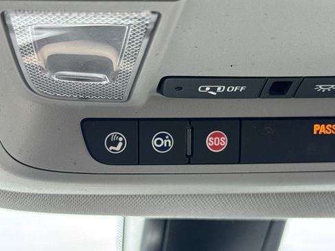 Used 2018 GMC Acadia SLT FWD image 24