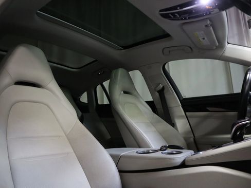 Used 2019 Porsche Panamera w/ Premium Package Plus image 21