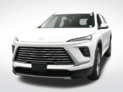 Used 2026 Buick Enclave Preferred image 8