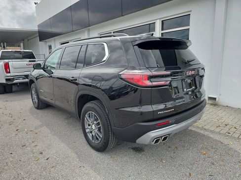 Certified 2025 GMC Acadia Elevation FWD image 4