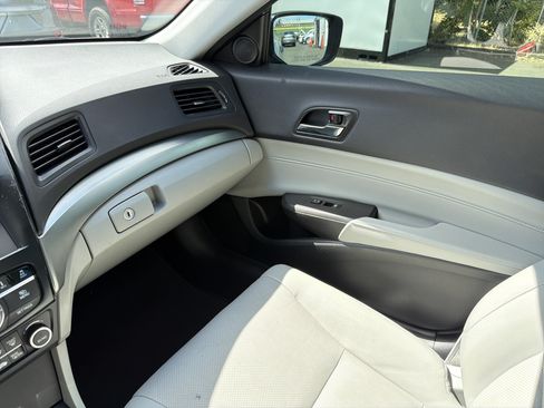 Used 2016 Acura ILX FWD image 25