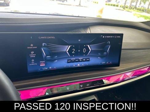 Used 2026 BMW 740i xDrive AWD/4WD image 8