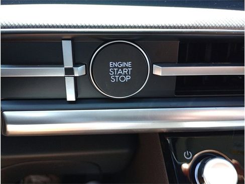 Used 2024 Hyundai Santa Fe SE image 20