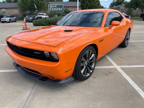 Used 2014 Dodge Challenger SRT8 Core RWD image 3