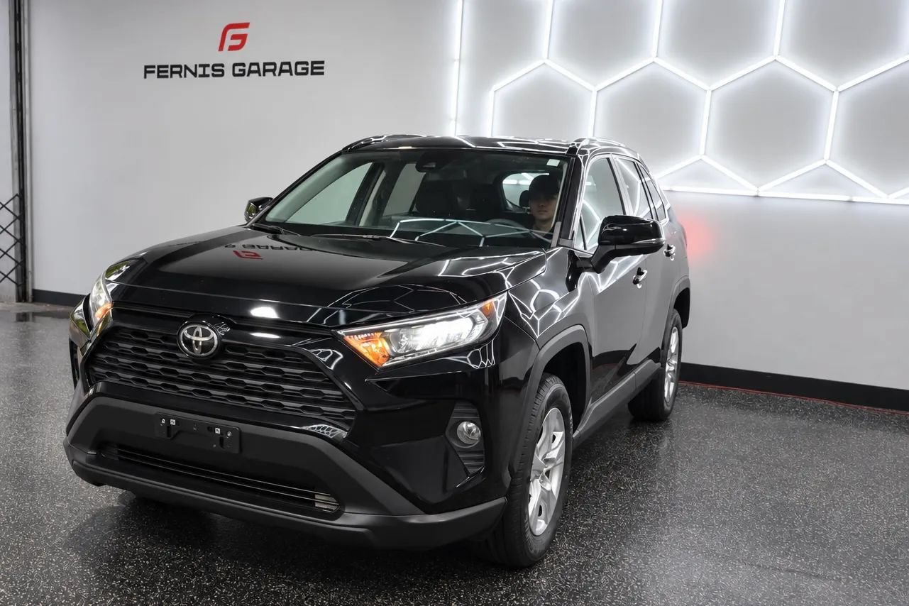 Used 2021 Toyota RAV4 XLE AWD/4WD image 19