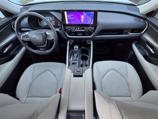 Used 2024 Toyota Grand Highlander AWD Hybrid image 9