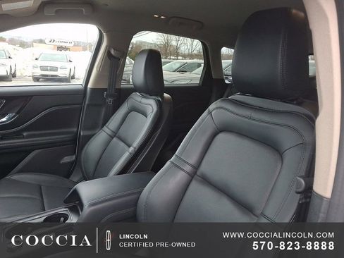 Used 2025 Lincoln Corsair AWD w/ Equipment Group 101A image 14