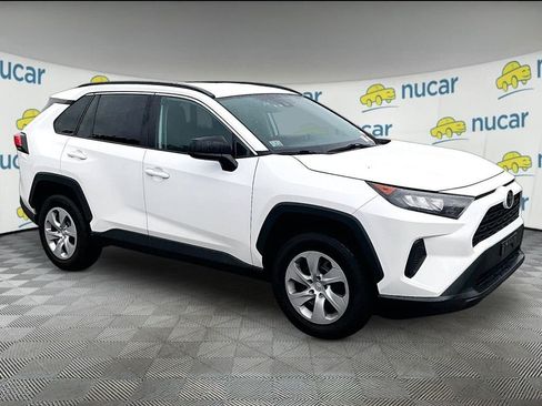 Used 2021 Toyota RAV4 LE AWD/4WD image 1