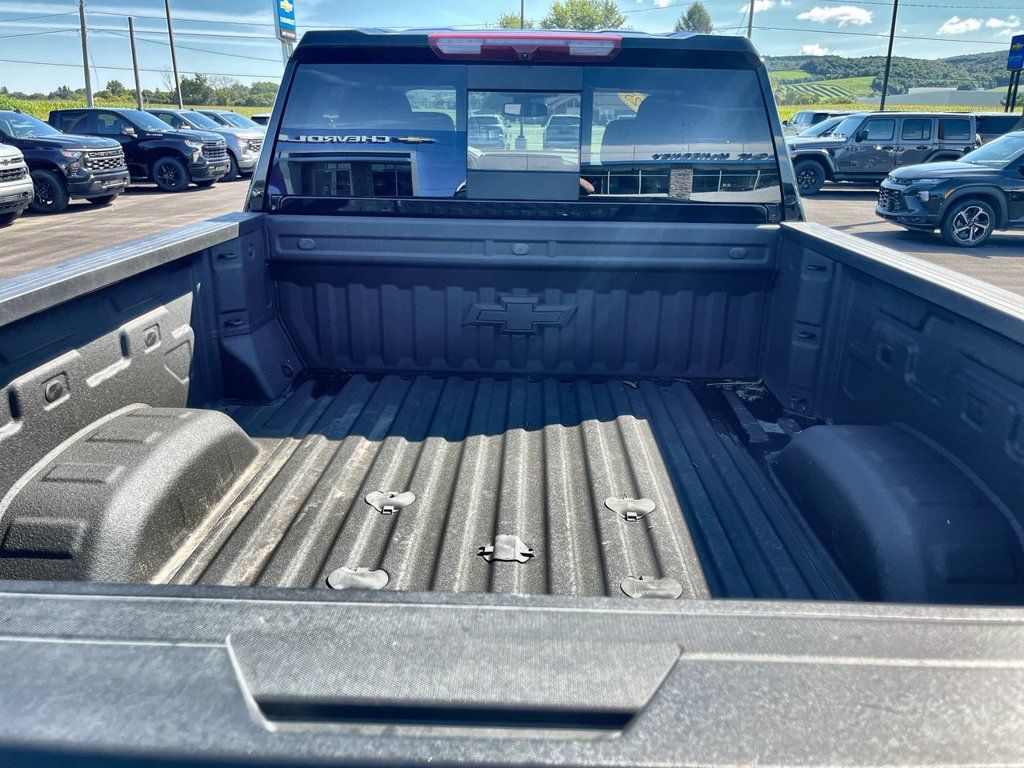 Used 2025 Chevrolet Silverado 2500 LT w/ Trail Boss Package AWD/4WD image 25