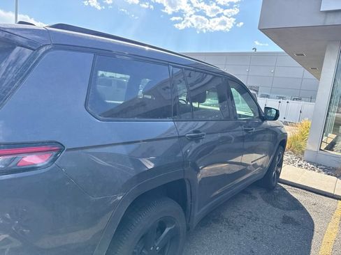 Used 2025 Jeep Grand Cherokee L Altitude AWD/4WD image 9