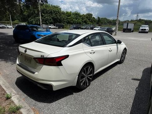 Used 2020 Nissan Altima 2.5 SR FWD image 8