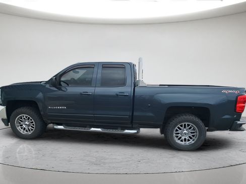 Used 2017 Chevrolet Silverado 1500 LT w/ All Star Edition AWD/4WD image 6