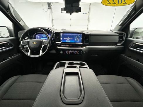 Used 2022 Chevrolet Silverado 1500 LT image 2