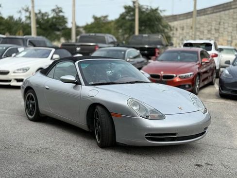 Used 2001 Porsche 911 Carrera 4 image 7