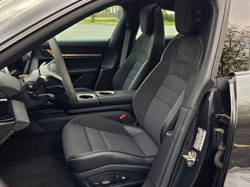 Used 2025 Porsche Taycan 4S image 5