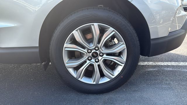 Used 2024 Ford Edge Titanium AWD/4WD image 10