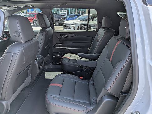 Certified 2024 Chevrolet Traverse RS FWD image 13