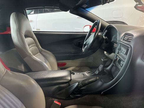 Used 1999 Chevrolet Corvette Convertible w/ Performance Handling Pkg image 5