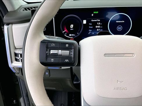 Used 2025 Hyundai Santa Fe Calligraphy FWD image 23
