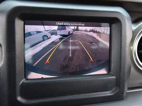 Used 2020 Jeep Wrangler Unlimited Sahara w/ Cold Weather Group image 13