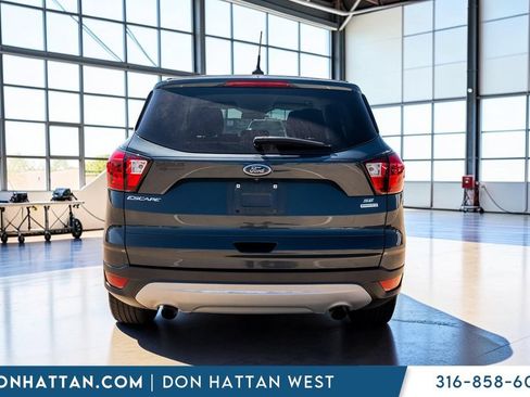 Used 2019 Ford Escape SE FWD image 27