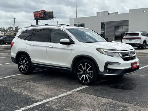 Used 2019 Honda Pilot Touring image 3