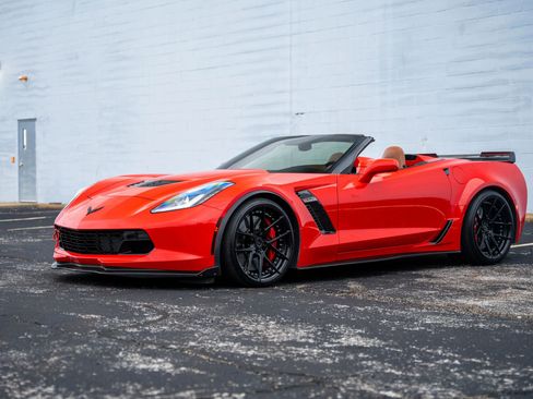 Used 2016 Chevrolet Corvette Z06 w/ 3LZ Preferred Equipment Group image 11