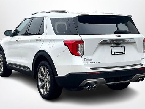 Used 2020 Ford Explorer Platinum w/ Premium Technology Package image 4