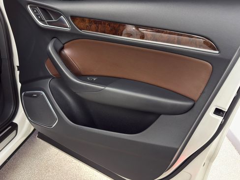 Used 2017 Audi Q3 2.0T Prestige w/ Prestige Package image 13