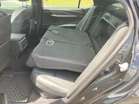 Used 2025 Toyota Camry SE FWD image 23