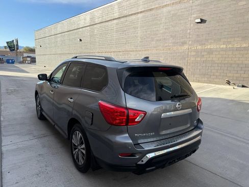 Used 2020 Nissan Pathfinder SV FWD image 7