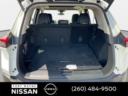 Used 2023 Nissan Rogue SV w/ SV Premium B Package AWD/4WD image 33