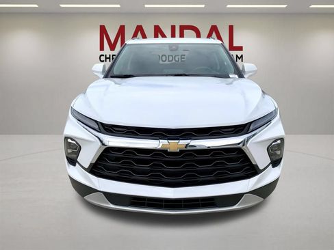 Used 2024 Chevrolet Blazer LT w/ Convenience Package FWD image 3