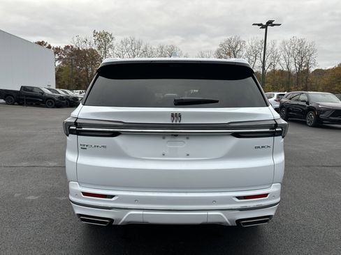 New 2026 Buick Enclave Avenir image 7