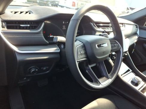 New 2026 Jeep Grand Cherokee L Laredo AWD/4WD image 6