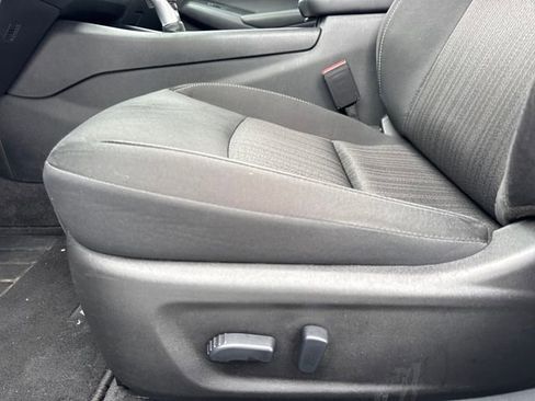 Used 2025 Nissan Altima 2.5 SV image 14