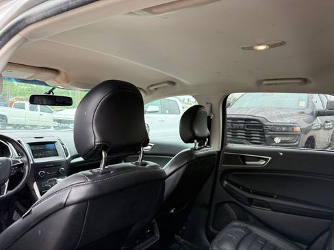 Used 2016 Ford Edge SEL w/ Equipment Group 201A AWD/4WD image 23