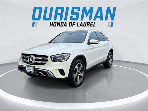 Used 2020 Mercedes-Benz GLC 300 4MATIC w/ Parking Assistance Package image 4