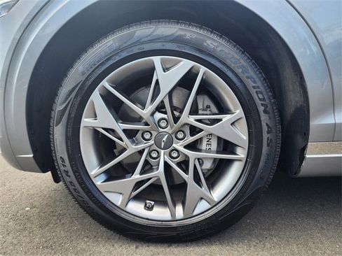 Used 2024 Genesis GV70 2.5T w/ Advanced Package image 11