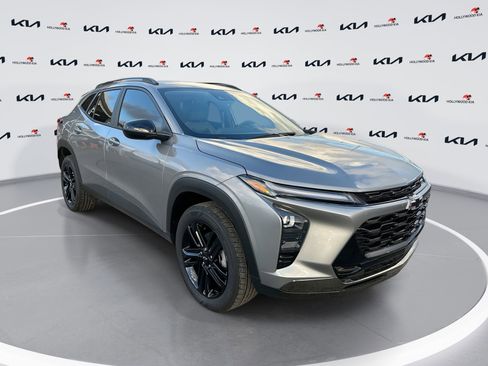 Used 2025 Chevrolet Trax ACTIV image 1