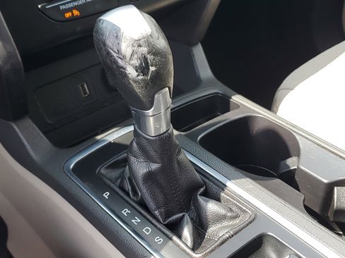 Used 2017 Ford Escape SE image 23