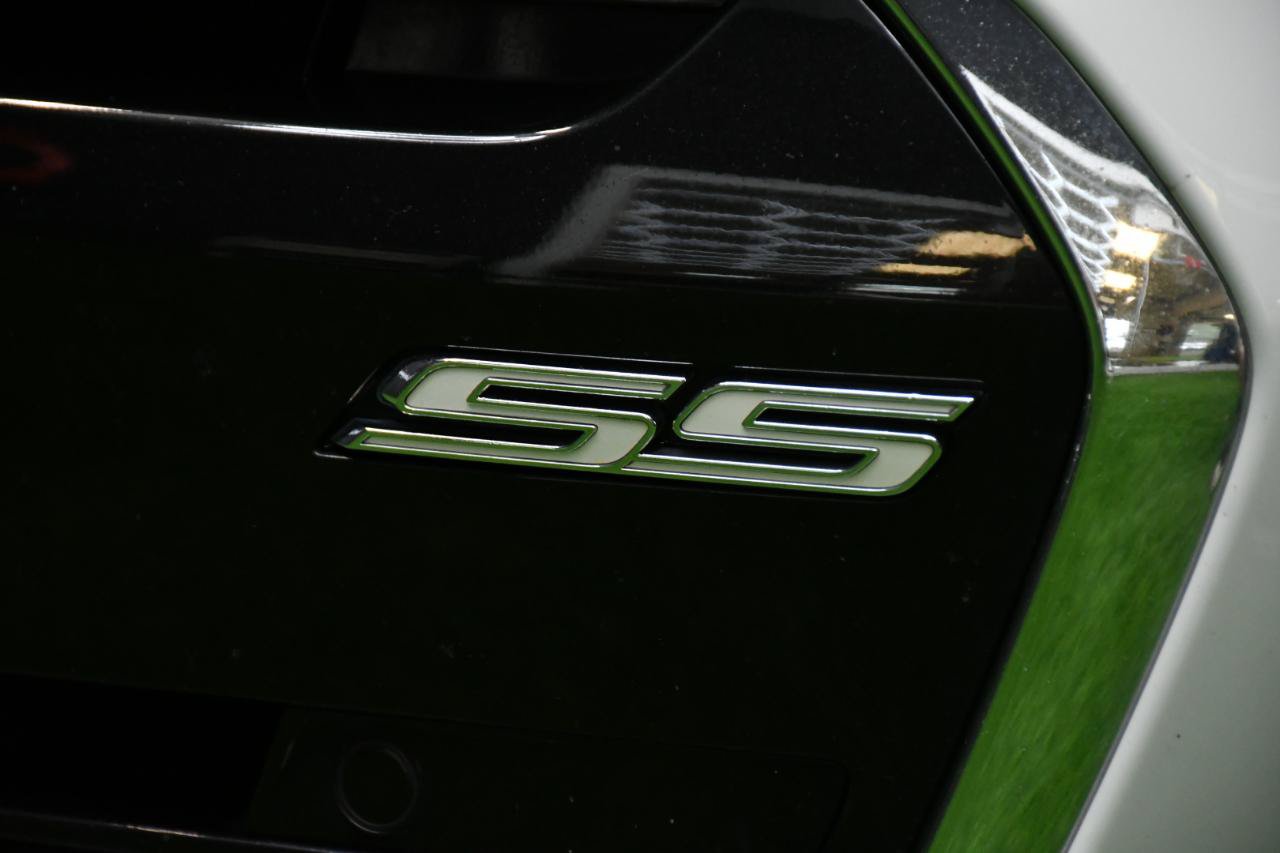 Used 2016 Chevrolet SS RWD image 2